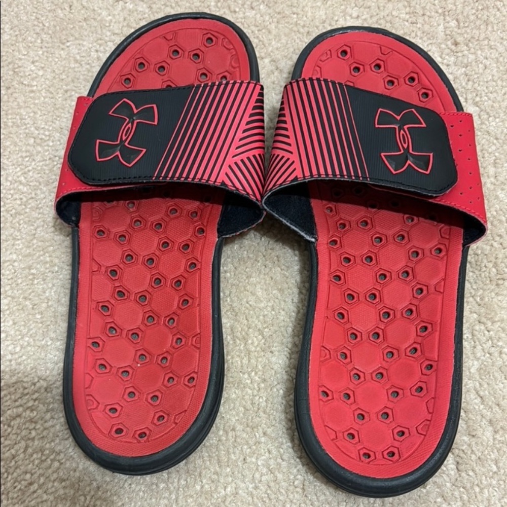 Men’s Under Armour Red and Black Slide Sandals Sz 11